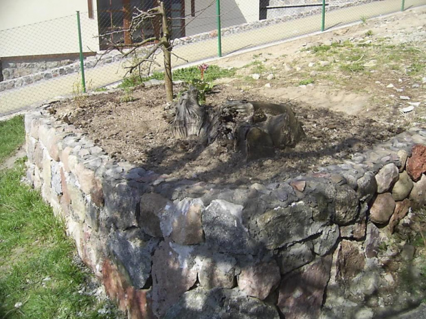 początki nowej rabaty 19 kwietnia 2009