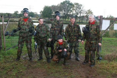 Niezapomniane wrażenia, adrenalina i emocje. To wszystko było dziełem i udziałem związkowców Sierpnia 80 z GZUGu na arenie paintballowej #WzzSierpień80 #gzug #paintball