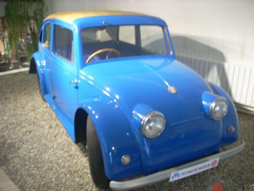 Tatra- prototyp. Fotka również poruszona