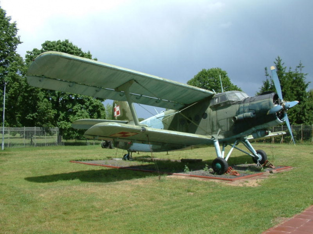 Antonov_An-2