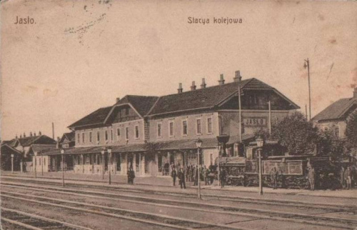 Jasło 1914 - dworzec kolejowy #Jasło #DworzecKolejowy #kolej #lokomotywa