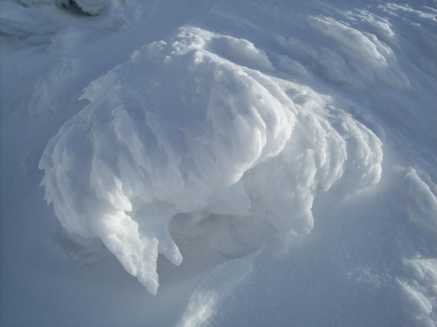 Szadź,śnieg,mróz i wiatr i powstają cudne rzeźby.... #Karkonosze #zima #śnieg #szadź