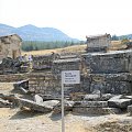 Hierapolis, Nekropola północna - chorzy tak licznie przybywający do leczniczych źródeł Pamukkale nie zawsze wracali do domów po odbytej kuracji... Jeden z największych cmentarzy Anatolii