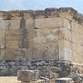 Hierapolis, Nekropola północna - chorzy tak licznie przybywający do leczniczych źródeł Pamukkale nie zawsze wracali do domów po odbytej kuracji... Jeden z największych cmentarzy Anatolii