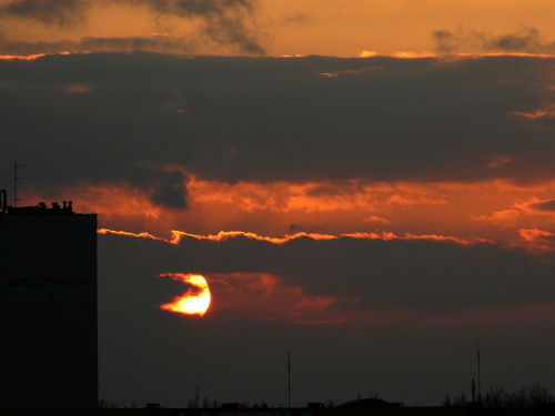 wieczór taki cichy noc powoli wstaje, moje miasto idzie spać #słońce