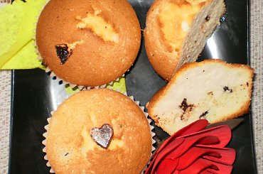 Mufinki biszkoptowe z czekoladą .
Przepisy do zdjęć zawartych w albumie można odszukać na forum GarKulinar .
Tu jest link
http://garkulinar.jun.pl/index.php
Zapraszam. #ciasto #mufinki #deser #słodkości #jedzenie #kulinaria #PrzepisyKulinarne