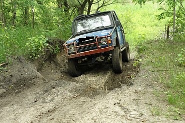 było groznie ale dał radę #SuzukiSamuraj #terenówka #zmota