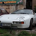 928