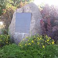 Płyta upamiętniająca miejsce pierwszego boju
Batalionu " Karpaty"Pułku Armi Krajowej " Baszta" #pomnik #tablica #kamień