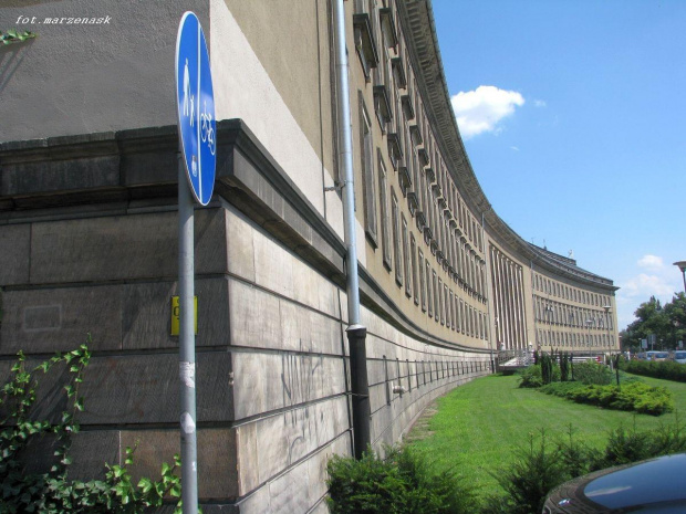 Wrocław pewnie architektura PRL - ale nawet ciekawa.