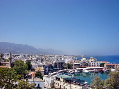 Cypr Północny-port w Kyreni-widok z zamku