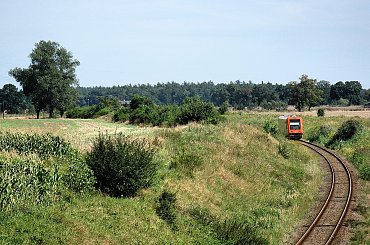 |20.08.09| 1124 znika za łuczkiem. #Bydgoszcz #Chełmża #linia #Ostromecko #pkp