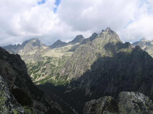 Z tyłu po prawej pokazały się Baranie Rogi #Góry #Tatry