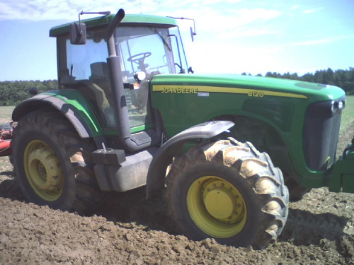 John Deere 8120