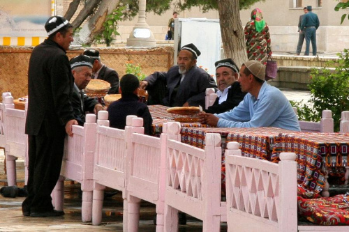 Debatowanie w czajchanie #uzbekistan #ludzie