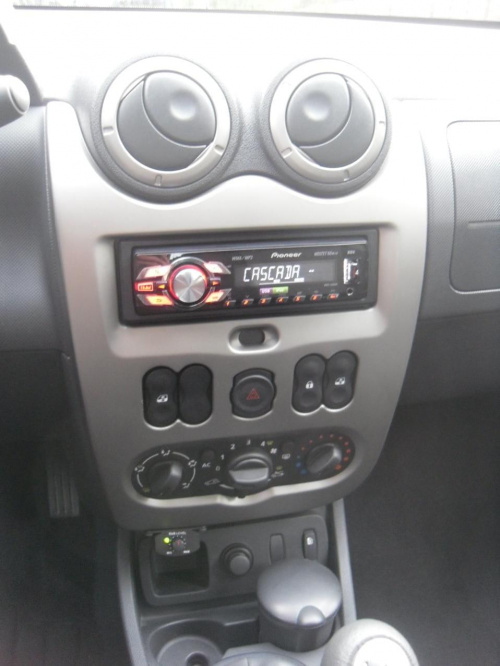 Duster Car Audio