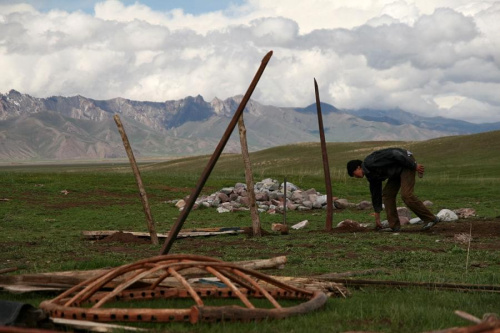 Stawianie jurty #góry #pamir #kirgistan
