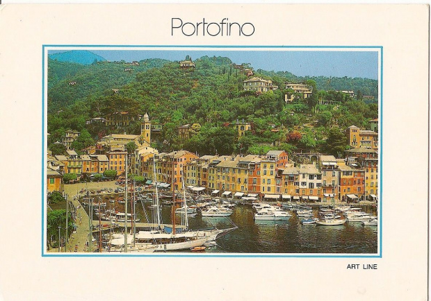 Włochy_1991 r._Portofino jest małym włoskim miasteczku rybackim, gmina i ośrodek turystyczny położony w prowincji Genua na włoskiej riwierze ._Zatoka Tigullio