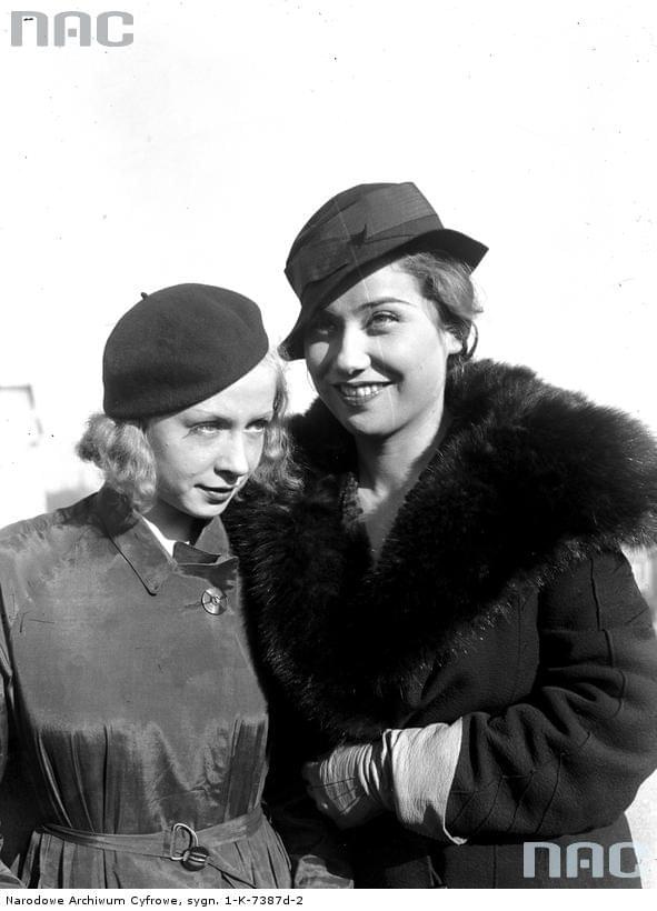 Aktorki Jadwiga Andrzejewska i Irena Eichlerówna_1933 r.