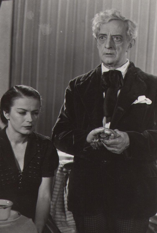 Aktorzy Józef Węgrzyn i Danuta Szaflarska, zdjęcia z filmu " Dwie godziny "_1946 r.