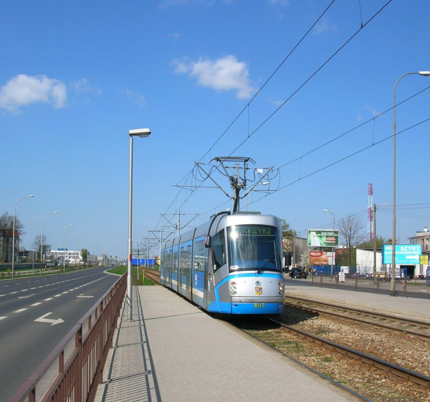 Zabieram was na spacer po Wrocławiu. Do centrum dojedziemy niebieskim tramwajem :)