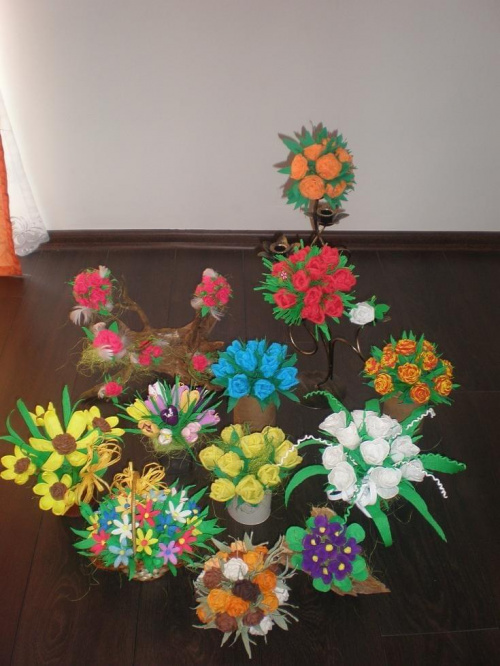 bukiety kwiatów z bibuły