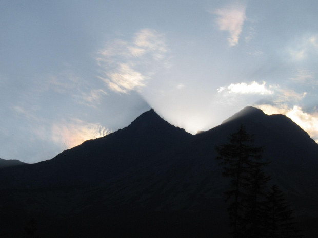 Łomnica o zachodzie #Góry #Tatry #JagnięcySzczyt