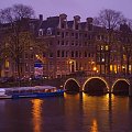 Amsterdam prawie nocą