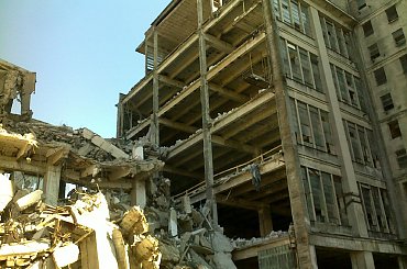 #RozaLuksemburg #RozaLuxemburg #OpuszczoneMiejsca #opuszczone #OpuszczoneBudynki #warszawa #karolkowa #OpuszczoneBudynkiWarszawa #WarszawaWola #wola #OpuszczoneBudowle #zaklady #LampyElektryczne