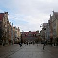 Gdańsk, ul.Długi Targ w strone Zielonej Bramy...W bardzo zimny i mrozny dzien, spacer po Gdańsku, aparat w metalowej obudowie przymarzał mi do ręki a obiektyw się zacinał z zimna! #Gdańsk #MojeMiasto #widoki #zima