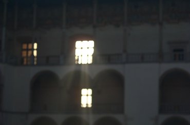 DZIEDZINIEC WAWELSKI #WAWEL #DZIEDZINIECWAWELSKI #ZIMA #KRAKÓW #ZABAWAŚWIATŁEM