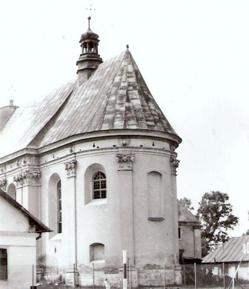 Komarno 1986 r. kościół rzymsko- katolicki
