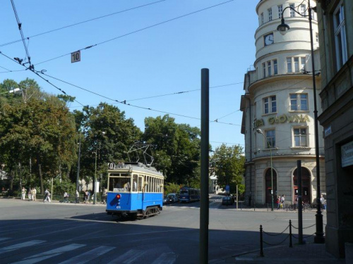Tramwaj Linke Hofmann na trasie zabytkowej lini"0"nalezący do MPK w Krakowie.
