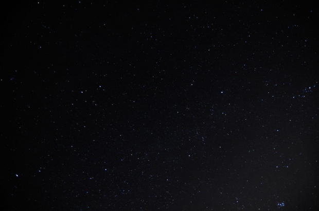 Nocne niebo, w prawym dolnym rogu są plejady #niebo #krajobraz #nikon #gwiazdy #tamron #passiv #airking