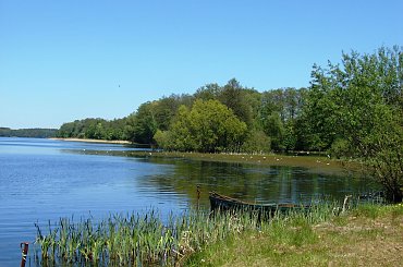 Widoczek z łódeczką #BorneSulinowo #jeziora #łódka