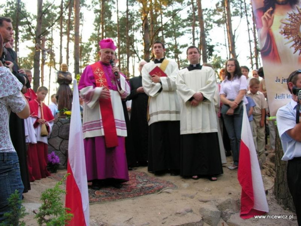 Foto Nicewicz - Dzięki staraniom Ks. Proboszcza Parafii Najświętszego Serca Jezusowego w Koźle została zbudowana kapliczka z figurką Świętego Brunon z Kwerfurtu na Śmierciowej Górze przy drodze Kozioł  Wincenta. #Swięty #Brunon