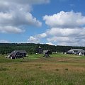 Widok z drogi na malowniczą osadę.. #Czechy #góry #Jizerka #lato