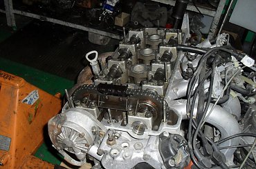 Rozrząd 2.3 16V po 10 latach leżakowania. #mcst #mercedes #cosworth #silnik #w201 #m102